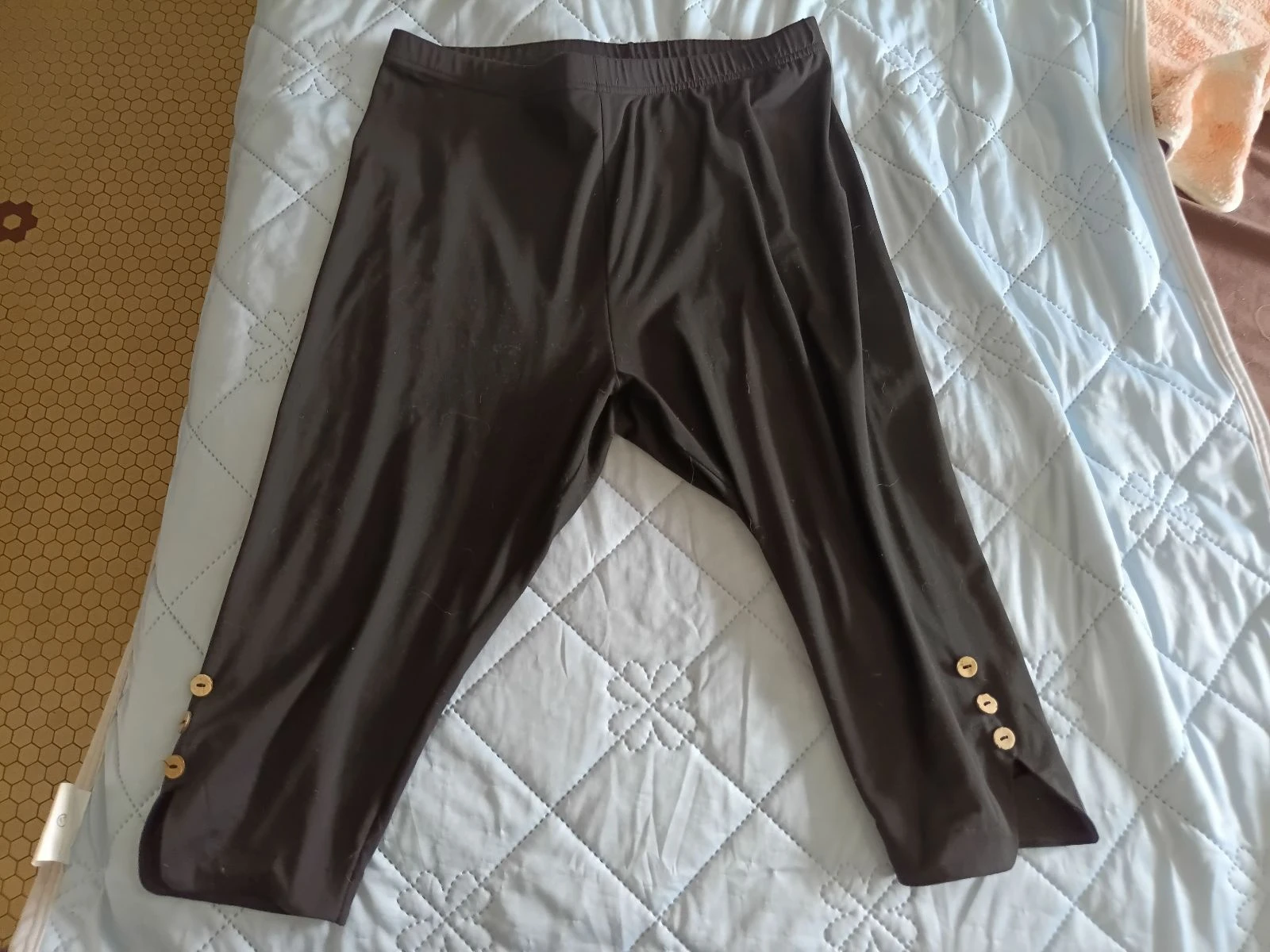 Pantacourt noir 1XL